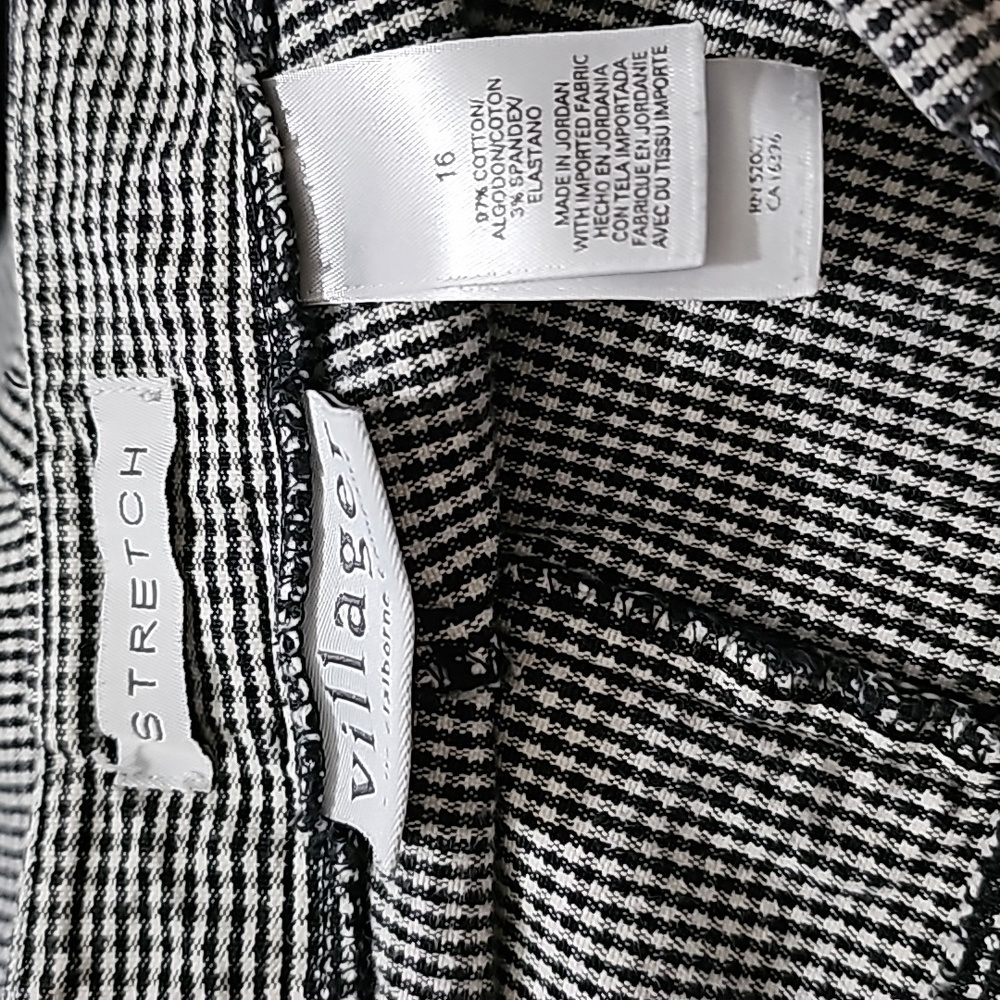 Liz Claiborne Villager Blk/White  check Capri 16M